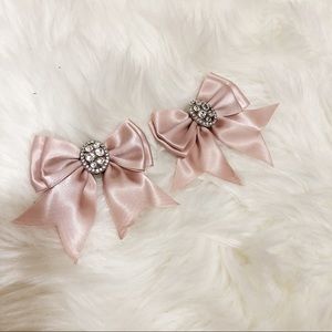 rhinestone bow shoe accessories (never worn)